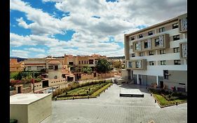 Beau Studio, cozy, Quartier vivant, proche de tous